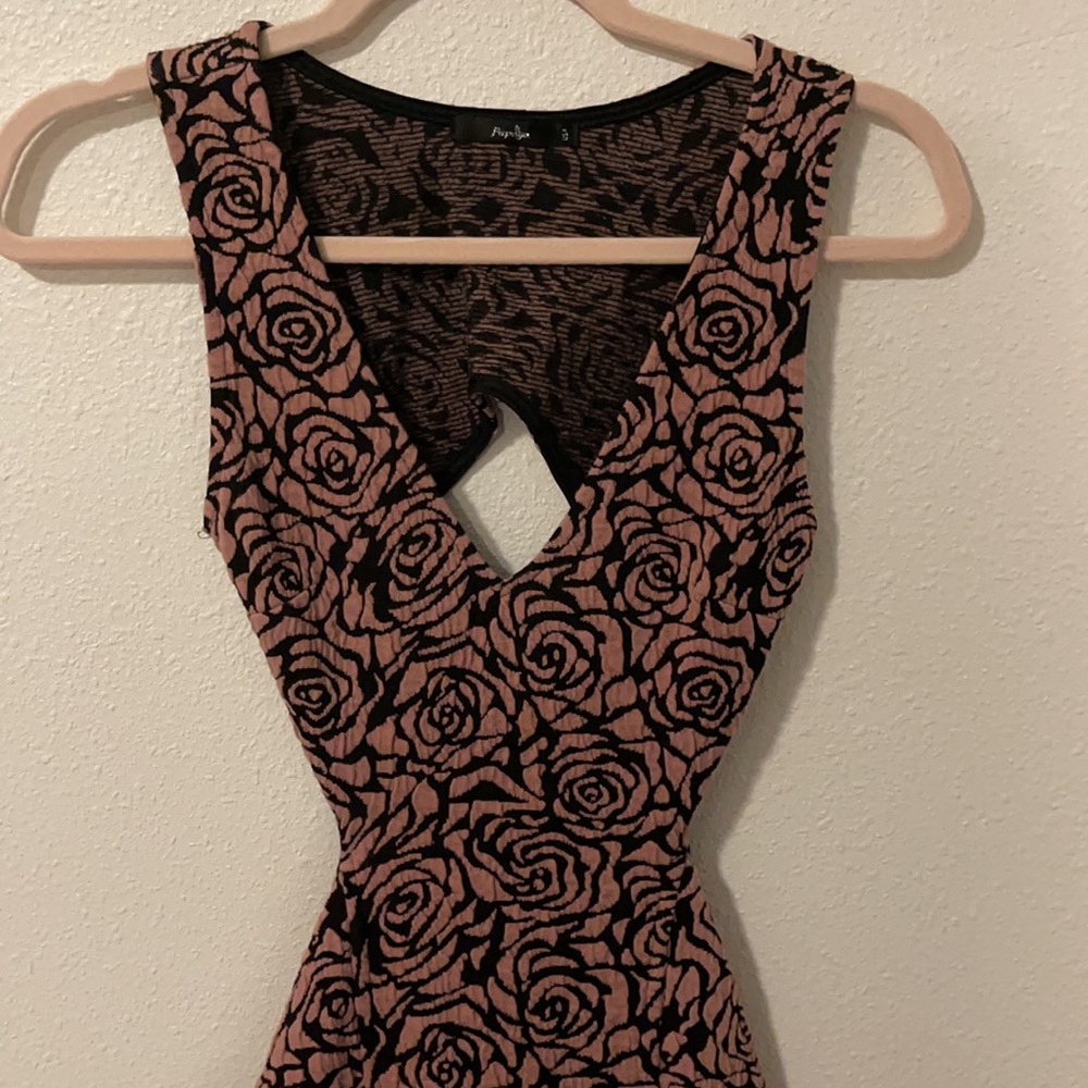 Dress - Picture 2 of 3